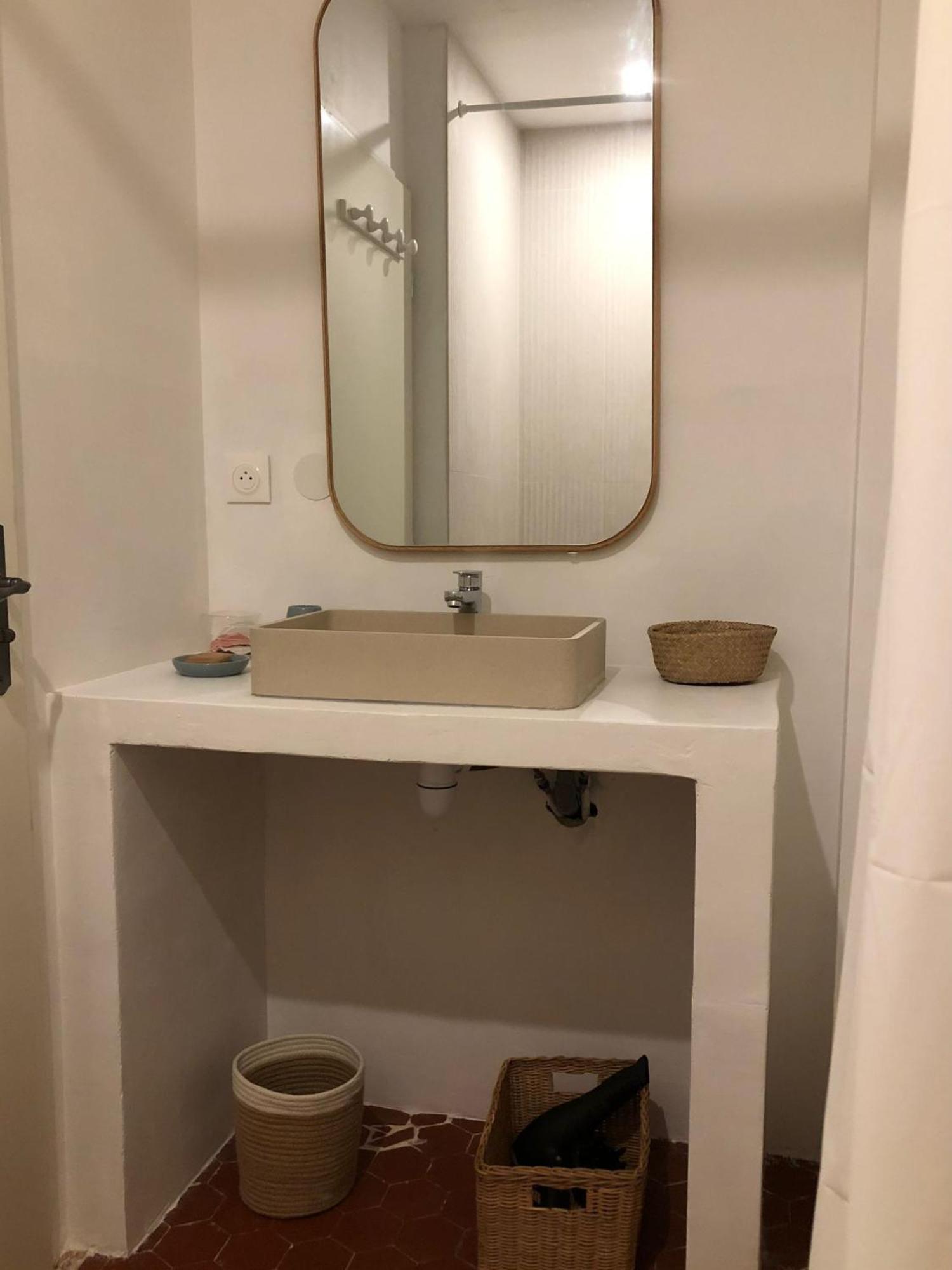 Superbe Appartement Familial En Coeur De Ville - Parking - Petit Dej Sur Demande La Ciotat Bagian luar foto